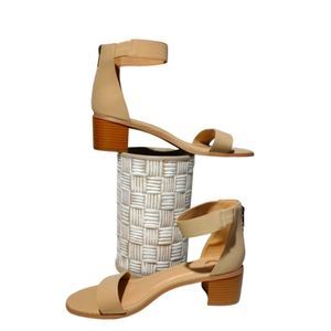 NEW Nude Ankle Strap Zip Closure Heels Size 9 Journee Collection Strappy Heels